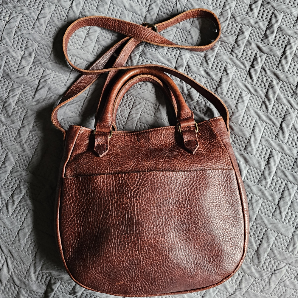 Elegant Brown Leather Shoulder Bag